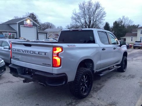 Used 2021 Chevrolet Silverado 1500 Custom Trail Boss w/ LPO, Dark Essentials Package image 3