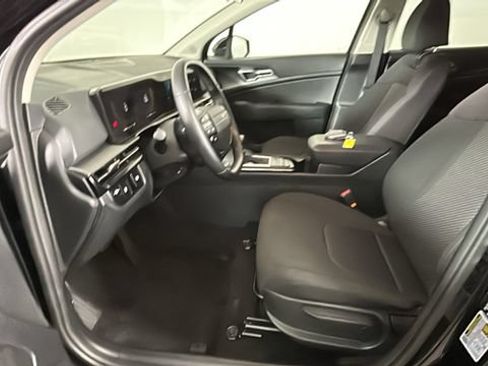 Used 2026 Kia Sportage LX FWD image 11