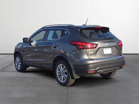 Used 2019 Nissan Rogue Sport SV w/ Technology Package image 4