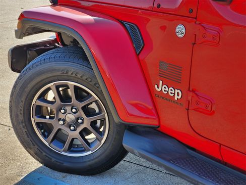 Used 2023 Jeep Gladiator Overland w/ Popular Equipment Package image 8