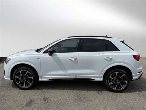 Certified 2025 Audi Q3 2.0T Premium Plus w/ Premium Plus Package image 2