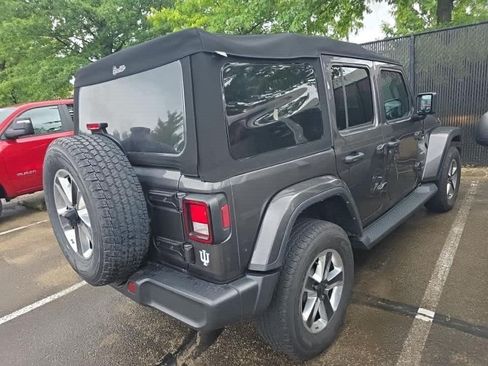 Used 2022 Jeep Wrangler Unlimited Sahara w/ Cold Weather Group AWD/4WD image 5