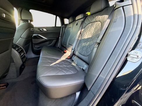 New 2026 BMW X6 xDrive40i w/ Executive Package image 20