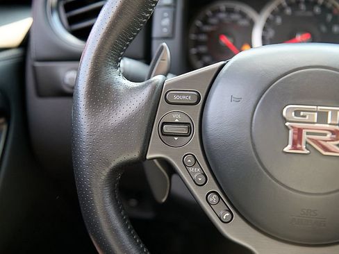 Used 2016 Nissan GT-R Premium AWD/4WD image 52