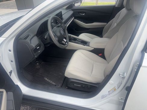 Used 2024 Honda Accord EX image 6