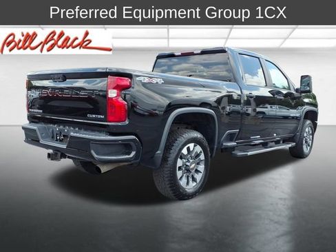 Used 2022 Chevrolet Silverado 2500 Custom w/ Custom Convenience Package AWD/4WD image 7