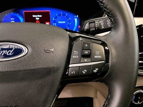Used 2022 Ford Escape SEL w/ Technology Package AWD/4WD image 18