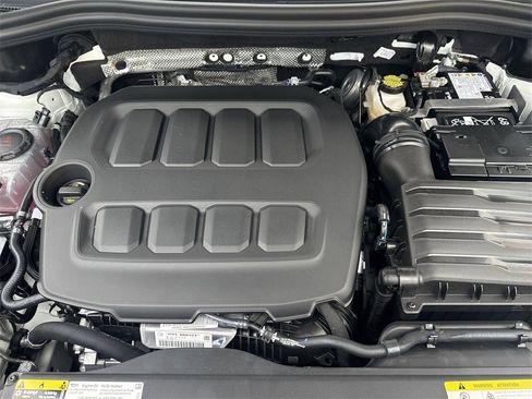 New 2026 Volkswagen Tiguan SE image 15
