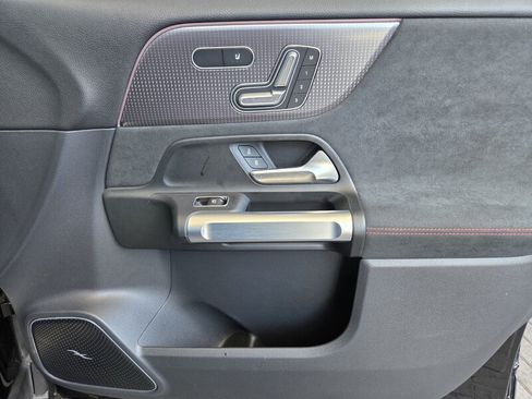 Certified 2023 Mercedes-Benz EQB 300 4MATIC image 22