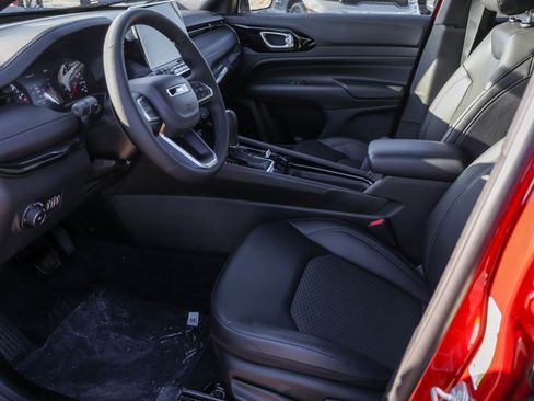 New 2026 Jeep Compass Latitude image 5