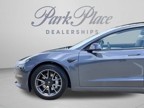 Used 2022 Tesla Model 3 Long Range AWD/4WD image 31