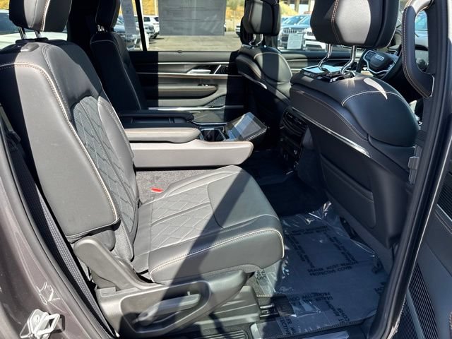 New 2026 Jeep Grand Wagoneer L Summit AWD/4WD image 33