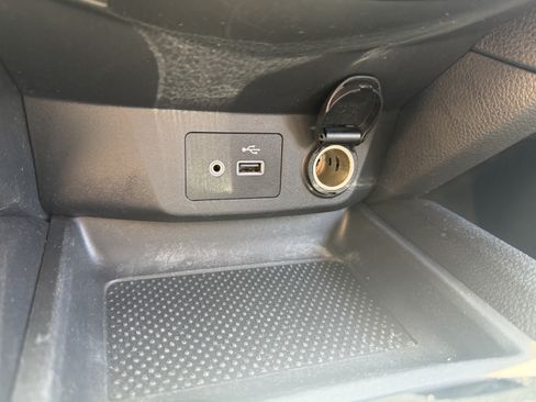 Used 2019 Nissan Rogue SV AWD/4WD image 38