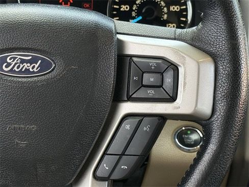 Used 2016 Ford F150 Lariat image 17