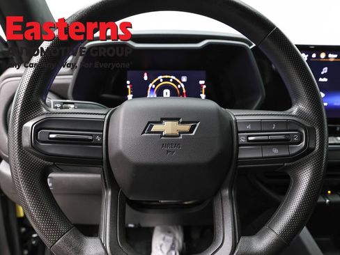 Used 2023 Chevrolet Colorado W/T RWD image 10