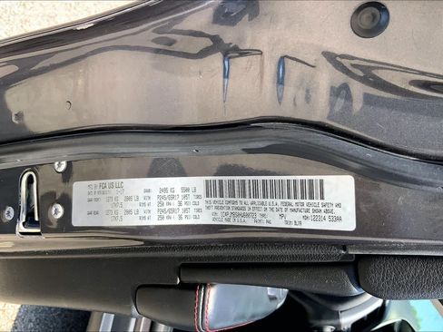 Used 2017 Jeep Cherokee Trailhawk AWD/4WD image 36