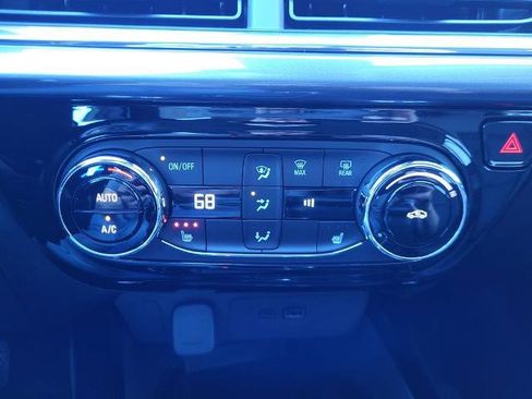 New 2026 Chevrolet Trax ACTIV w/ Sunroof Package image 19