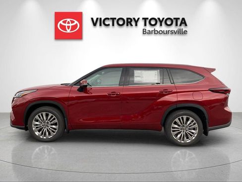 New 2026 Toyota Highlander Platinum AWD/4WD image 2