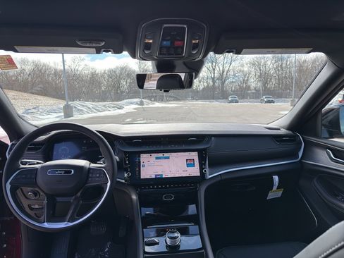 New 2026 Jeep Grand Cherokee L Limited image 28