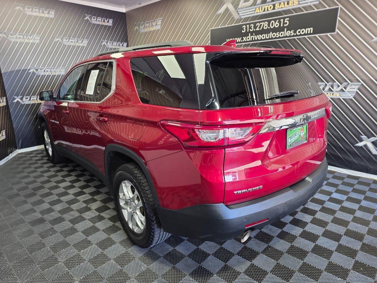 Used 2019 Chevrolet Traverse LT FWD image 10