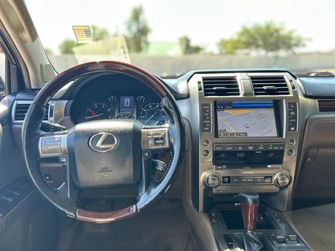 Used 2017 Lexus GX 460 Luxury AWD/4WD image 17