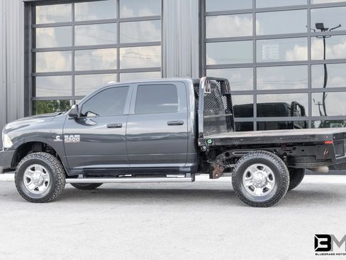 Used 2017 RAM 2500 Tradesman w/ Chrome Appearance Group AWD/4WD image 5