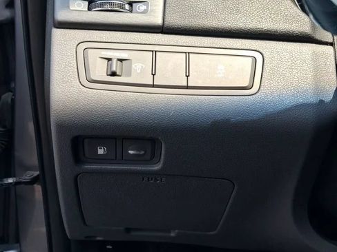 Used 2011 Hyundai Sonata GLS FWD image 15