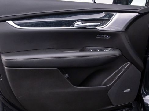 Used 2020 Cadillac XT5 Premium Luxury w/ LPO, Floor Liner Package image 15