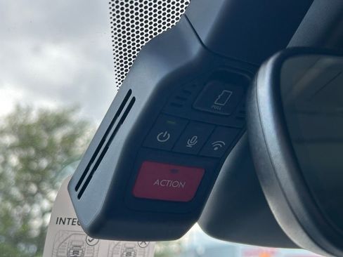 Used 2026 Toyota Highlander Limited image 31