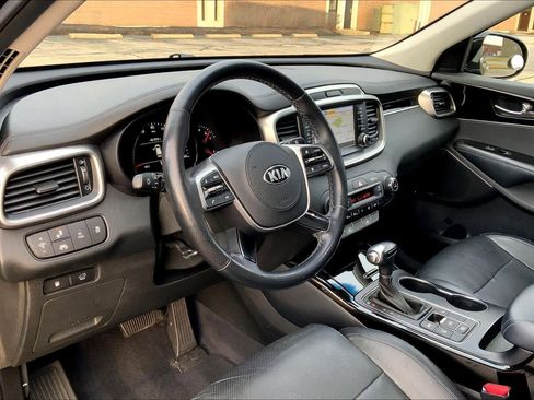Used 2019 Kia Sorento SX image 18