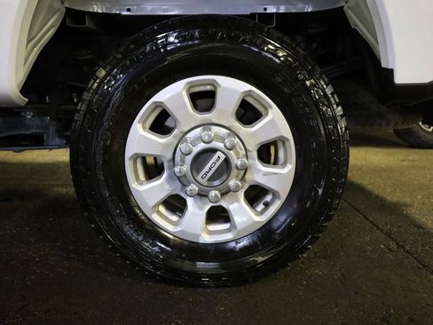 Used 2024 Ford F350 XLT w/ FX4 Off-Road Package image 30