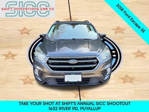 Used 2018 Ford Escape SE w/ SE Sport Appearance Package image 2