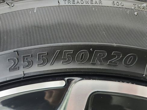 Used 2024 Volkswagen Atlas SE image 38