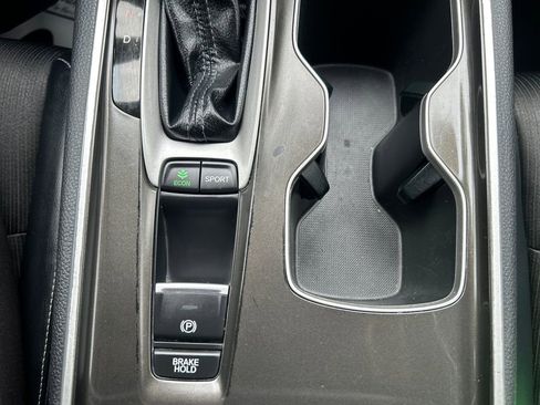 Used 2018 Honda Accord Sport image 28