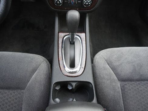 Used 2016 Chevrolet Impala LT image 15