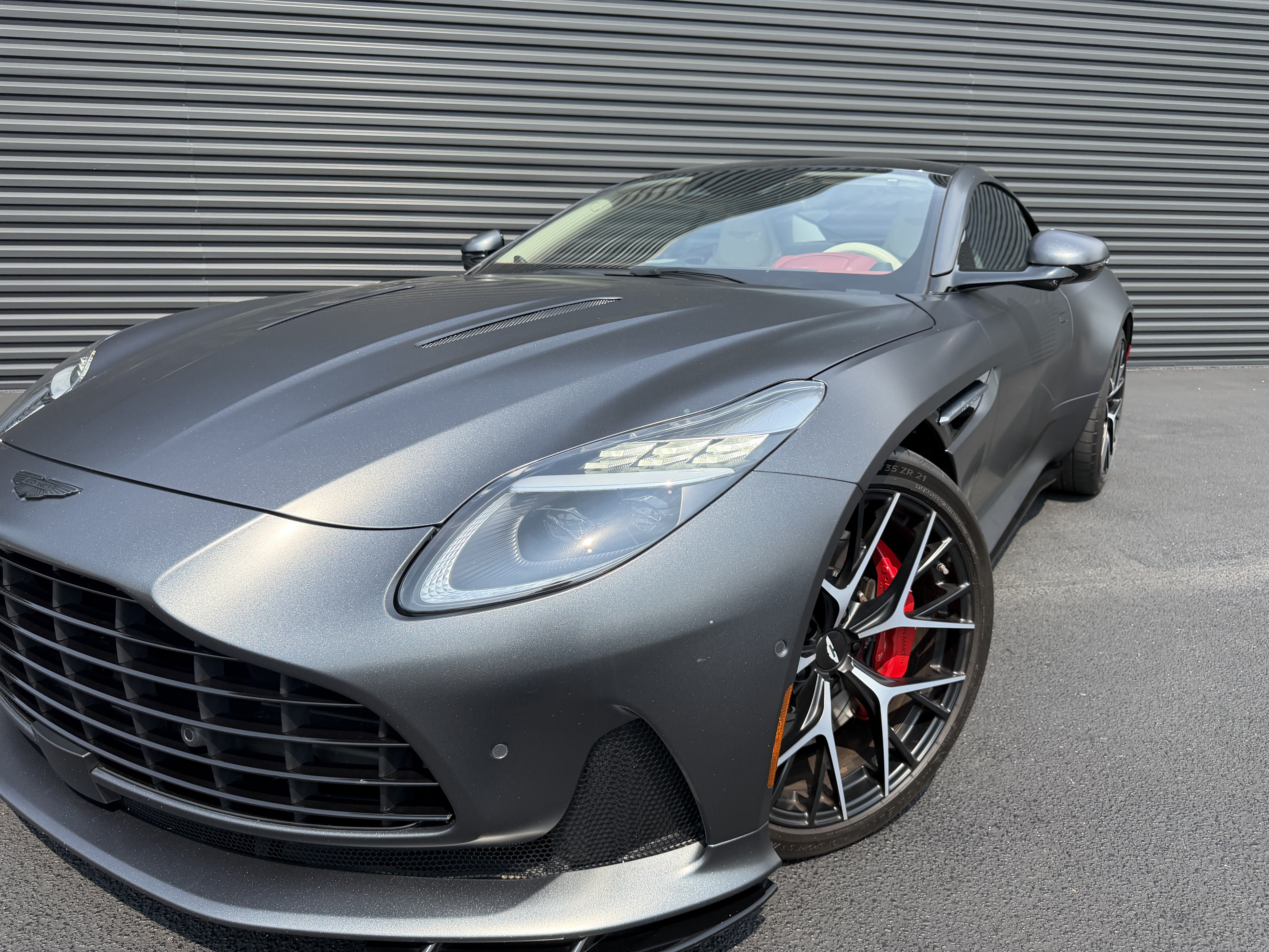 Used 2024 Aston Martin DB12 Coupe RWD image 12