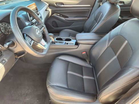Used 2025 Nissan Altima 2.5 SR image 17