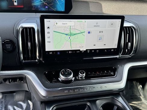 New 2025 Ford Expedition Platinum w/ Stealth Performance Package image 8