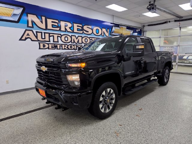Used 2024 Chevrolet Silverado 2500 Custom w/ Custom Convenience Package AWD/4WD image 1