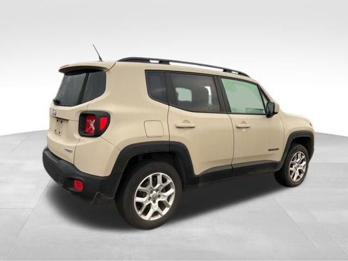 Used 2015 Jeep Renegade Latitude image 8