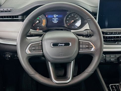 Used 2025 Jeep Compass Limited AWD/4WD image 18