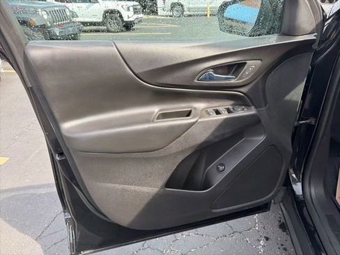 Certified 2022 Chevrolet Equinox LT FWD image 11