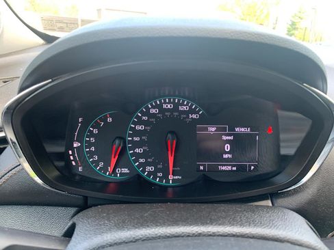 Used 2020 Chevrolet Trax LT w/ LT Convenience Package image 10