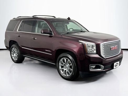 Used 2017 GMC Yukon Denali w/ Open Road Package image 2