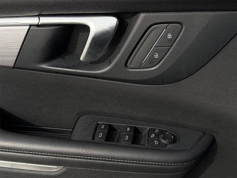 Certified 2025 Buick Enclave Preferred image 25