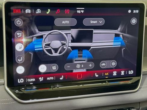 New 2026 Volkswagen Tiguan SE R-Line FWD image 9