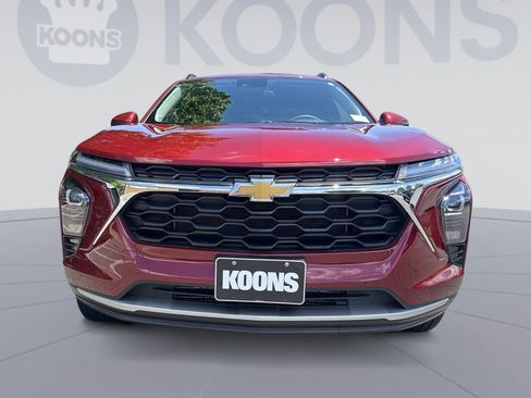 Used 2025 Chevrolet Trax LT w/ Driver Confidence Package FWD image 10