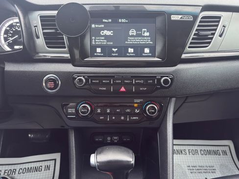 Used 2019 Kia Niro EX FWD image 27