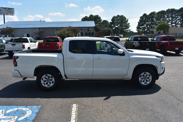 Used 2024 Nissan Frontier SV RWD image 4
