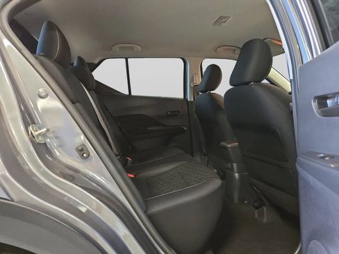 Used 2022 Nissan Kicks S FWD image 30